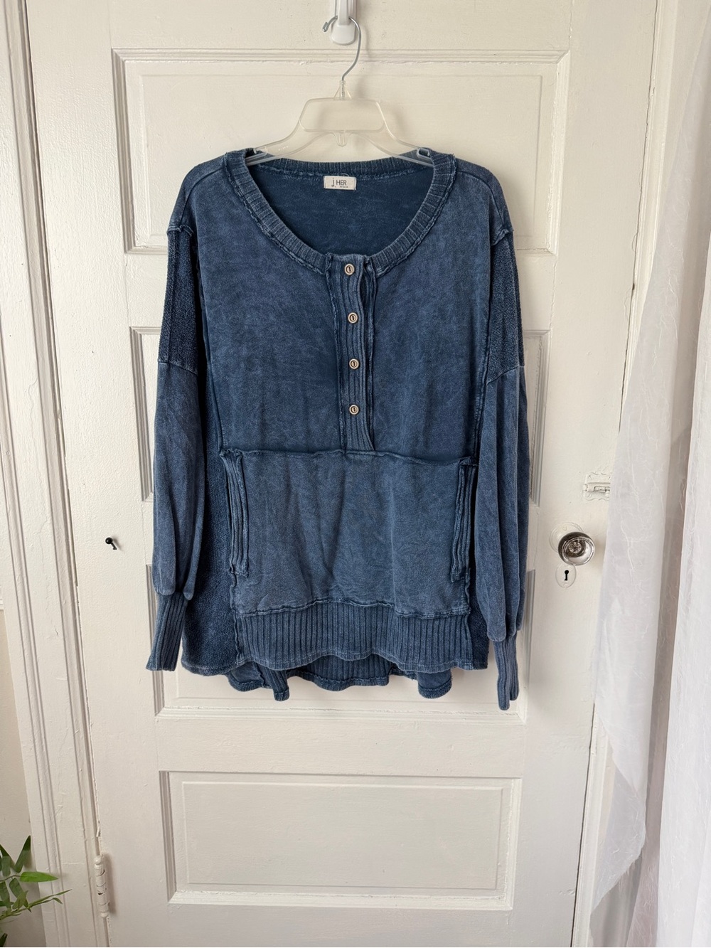 J.Her Washed Indigo Henley Pullover Sweatshirt Relaxed Fit Pockets Casual Cotton